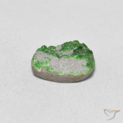 Uvarovita Garnet Drusy Verde médio Natural 5.25ct, Chique, Opaco