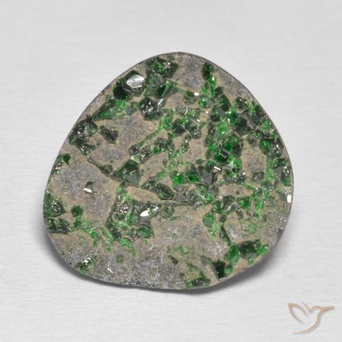 15.49ct Natural Pinho Verde Pálido Uvarovita Garnet Drusy, Chique, Opaco