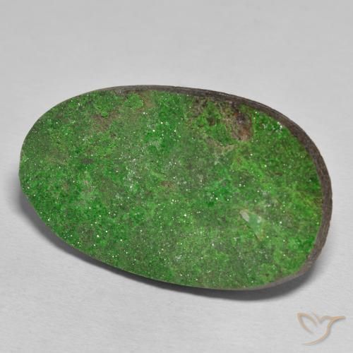 Uvarovita Garnet Drusy Verde Natural 50.46ct, oval, Opaco