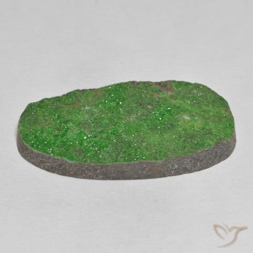 Uvarovita Garnet Drusy Verde Natural 50.46ct, oval, Opaco