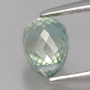 Zircão verde natural 1,82ct, briolete, VS