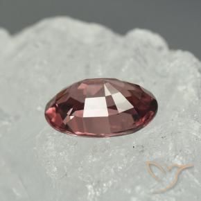 Zircão Vermelho escuro Natural 3,93ct, Corte Oval, VVS
