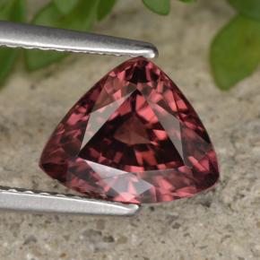 Zircão Vermelho escuro Natural 3.10ct, Trilhão, VVS