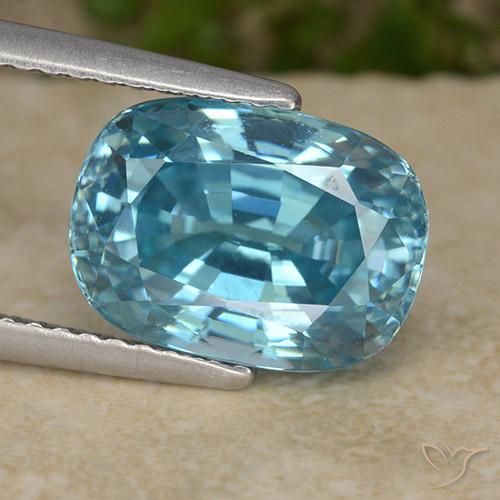 6.38ct Natural Azul médio Zircão, oval, VVS